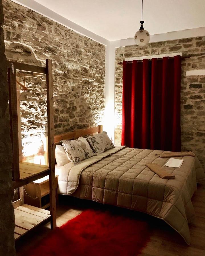 Eri Aparthotel Gjirokastër