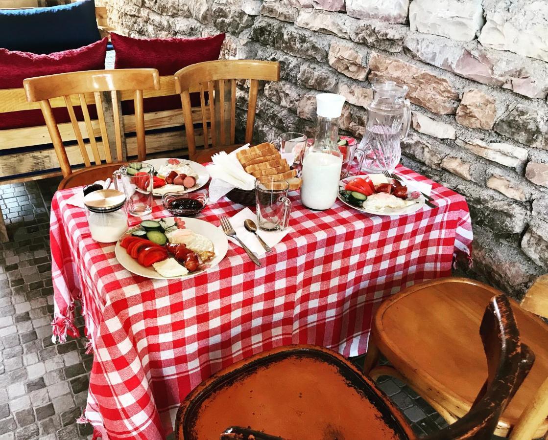 Eri Gjirokastër