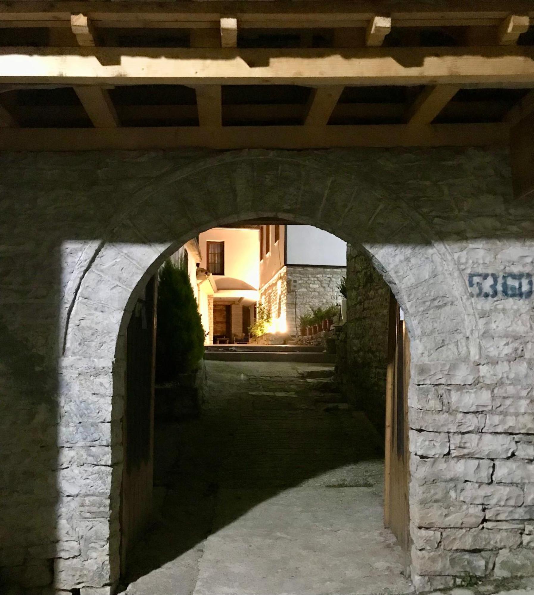 Eri * Gjirokastër