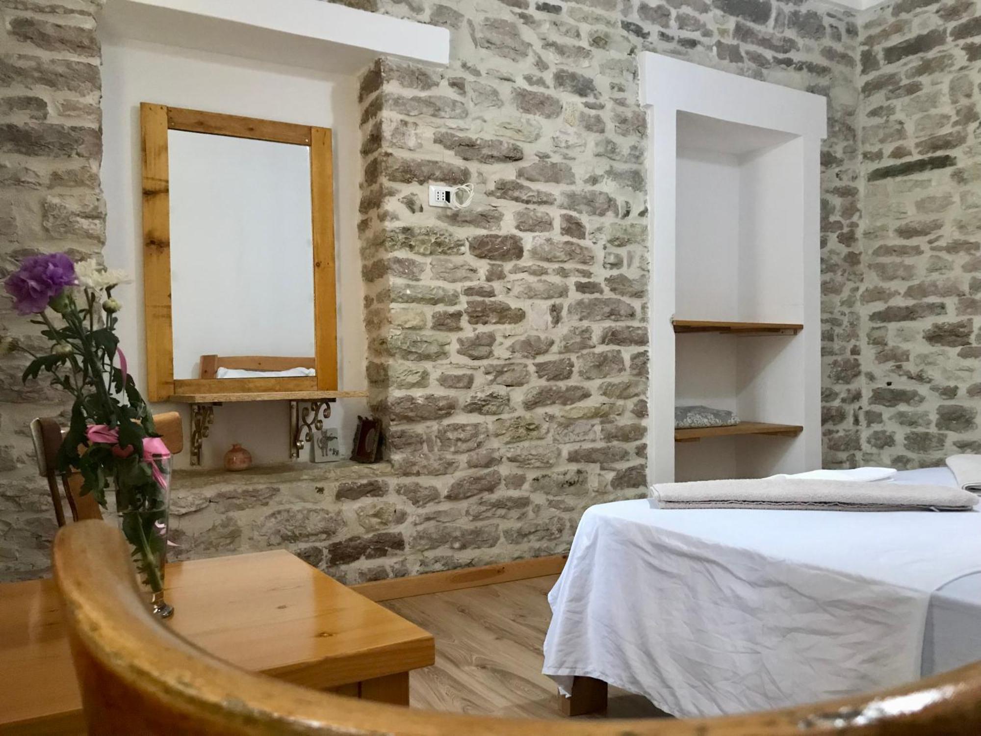 Eri Aparthotel
