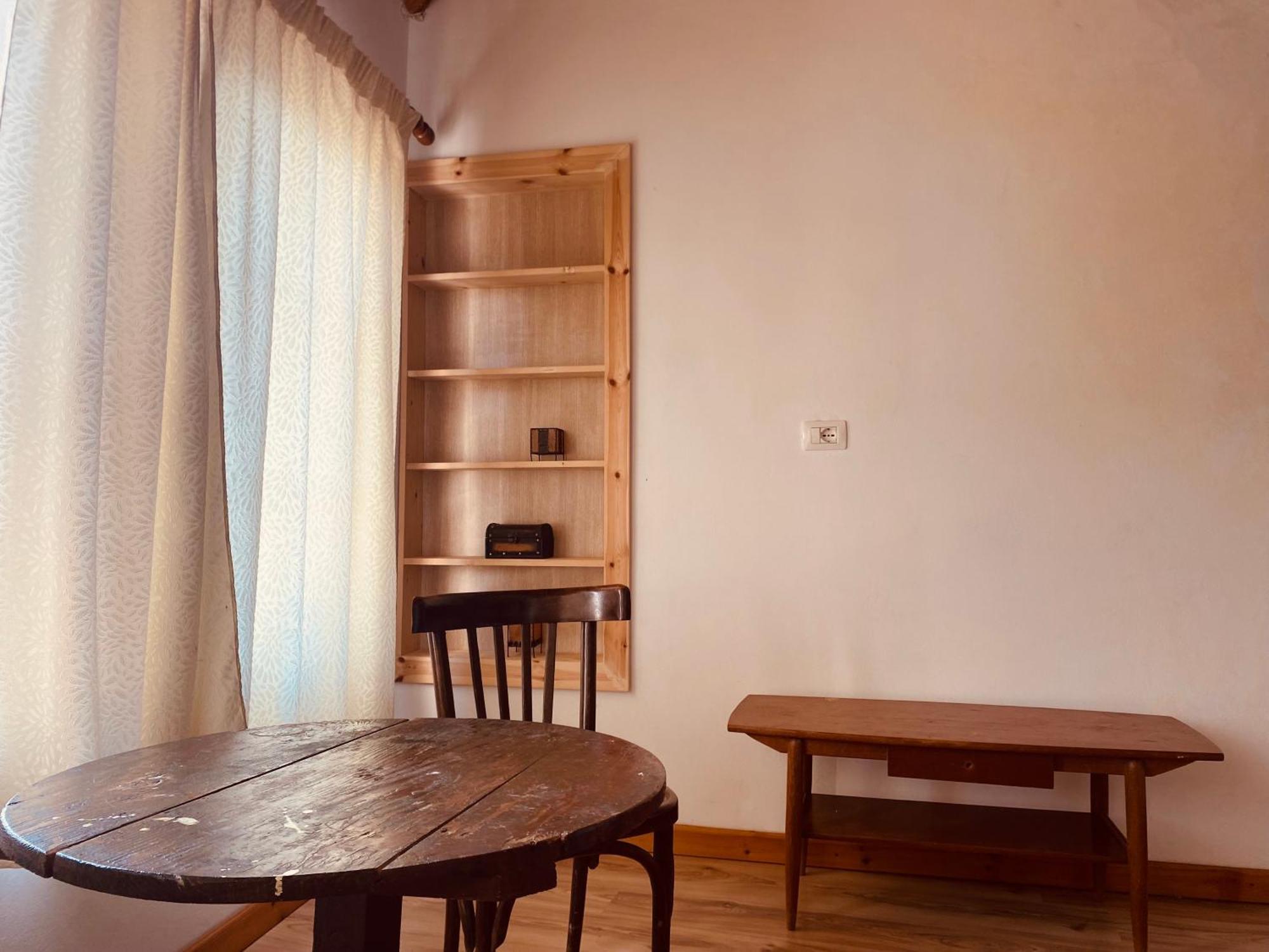 Eri * Gjirokastër