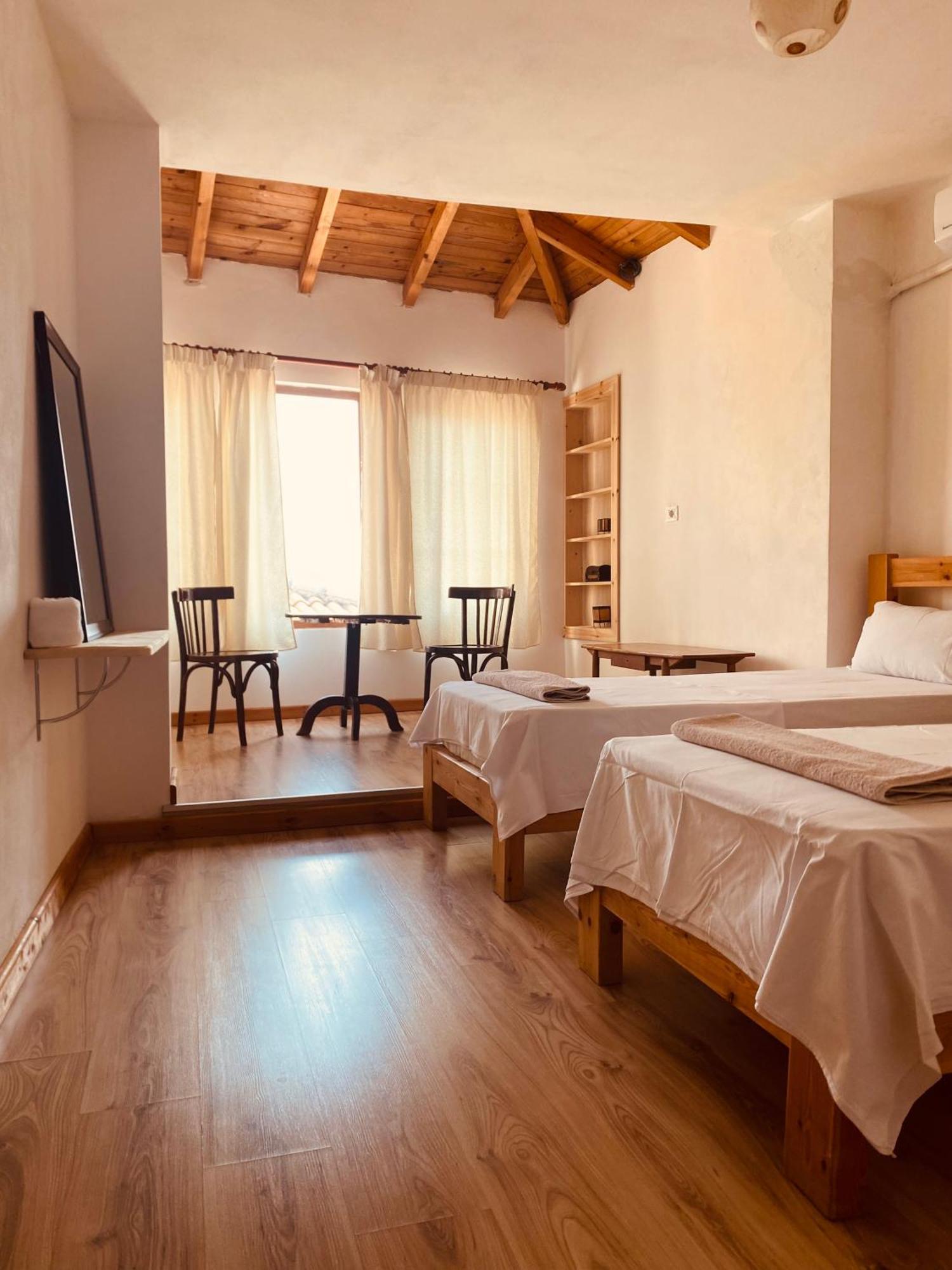 Eri Aparthotel Gjirokastër