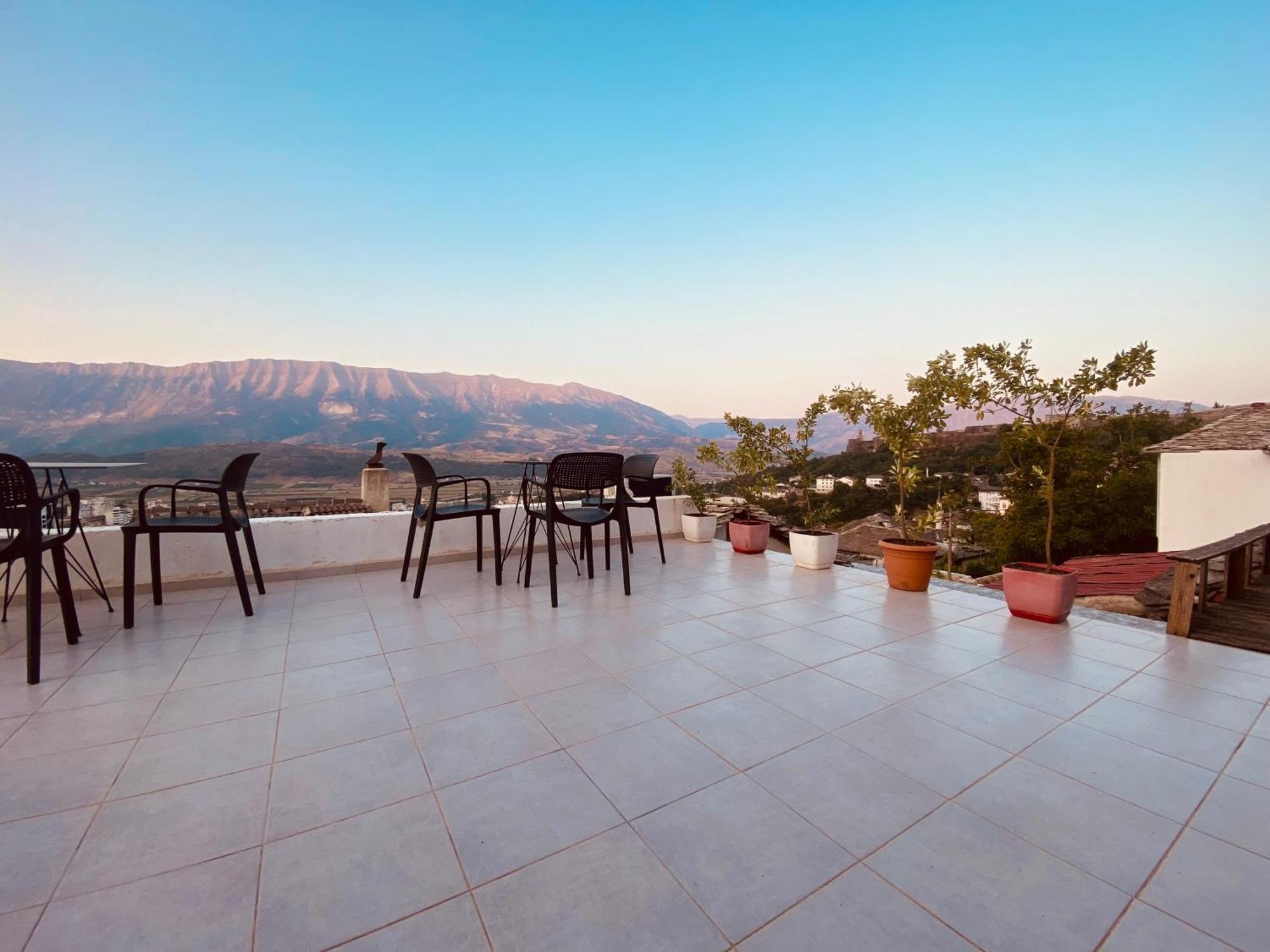 Aparthotel Eri Gjirokastër