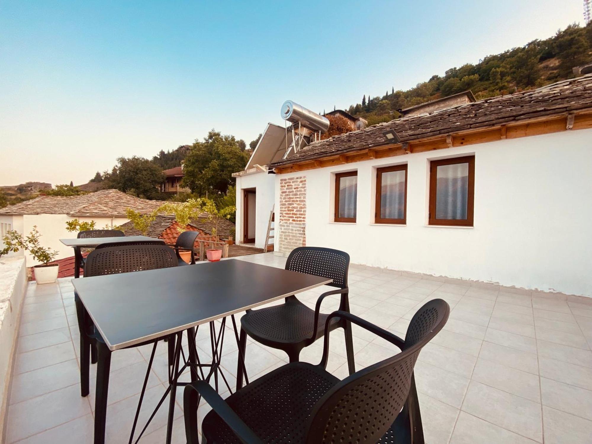 Eri Aparthotel