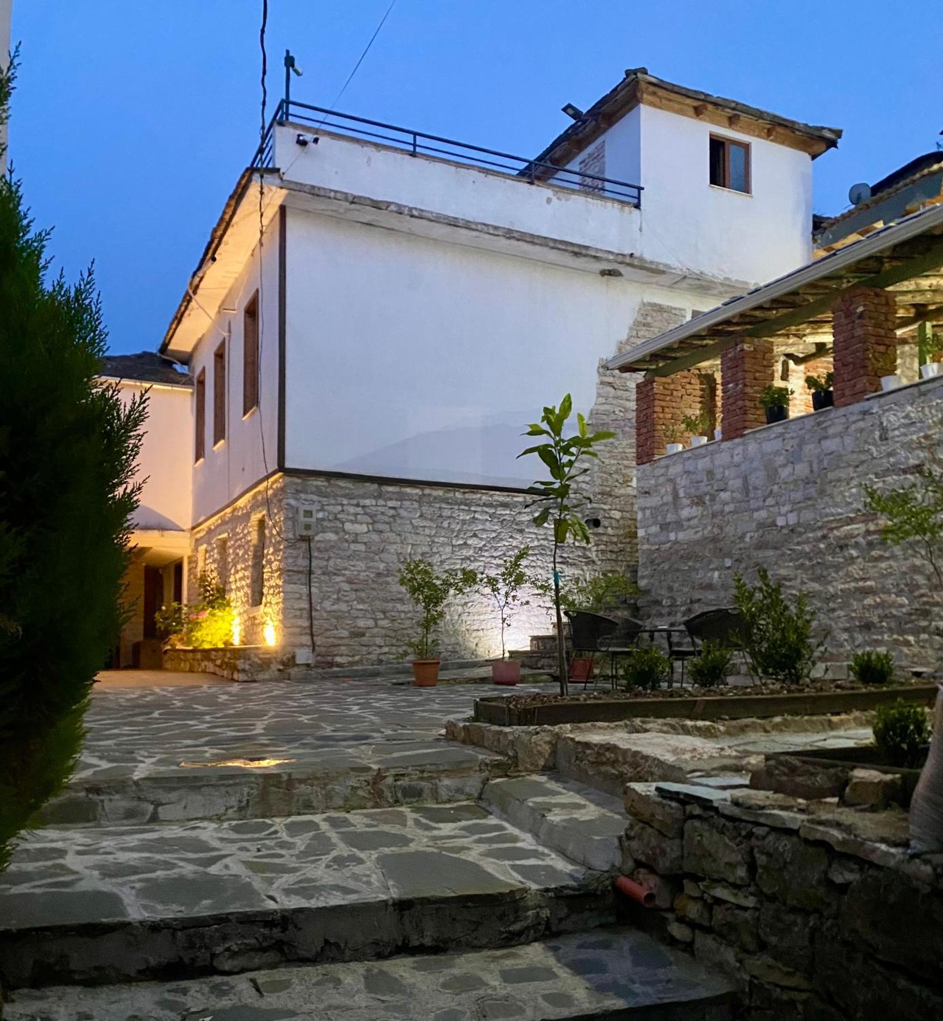 Aparthotel Eri *